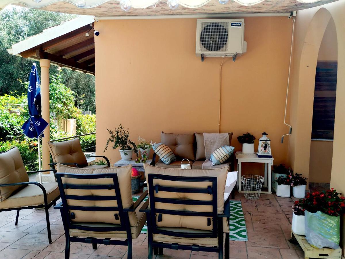 Family Holiday Apartment With Garden & Bbq Velonádes 外观 照片