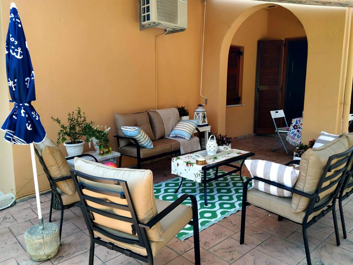 Family Holiday Apartment With Garden & Bbq Velonádes 外观 照片