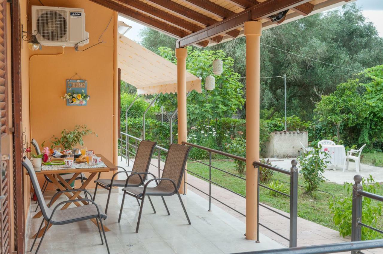 Family Holiday Apartment With Garden & Bbq Velonádes 外观 照片