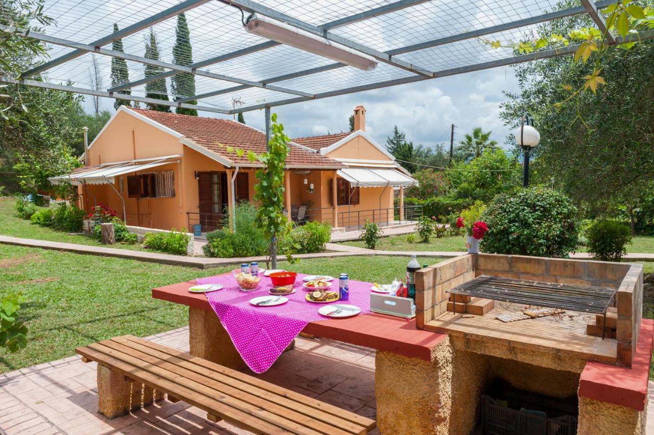 Family Holiday Apartment With Garden & Bbq Velonádes 外观 照片